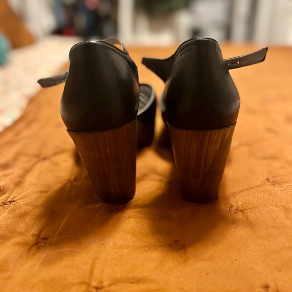 Eric Michael Black Leather and Wood Clog Heels - Picture 6 of 10